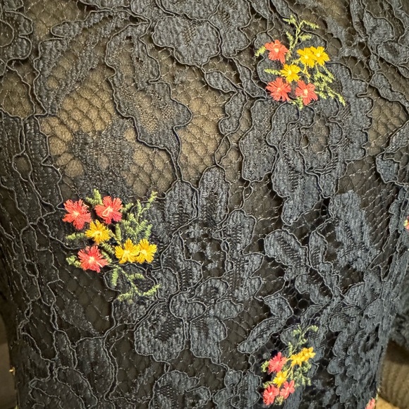 ZARA Basic Collection Black Lace Floral Blouse - XS - Picture 3 of 14